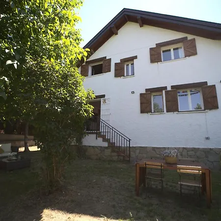 casa con jardín, 4 habitaciones y mucho encanto en cercedilla Exterior foto
