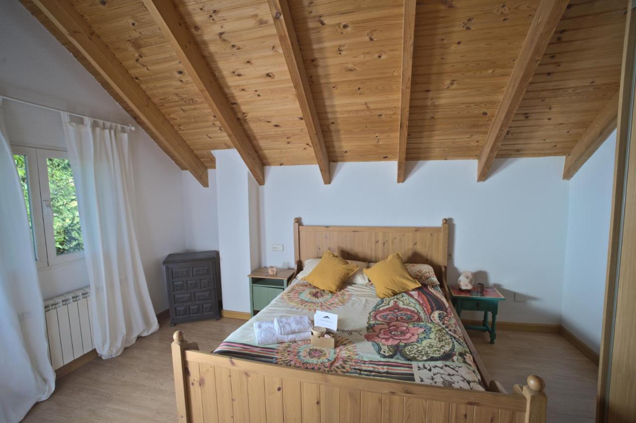 Casa Con Jardin, 4 Y Mucho Encanto En Hébergement de vacances Cercedilla
